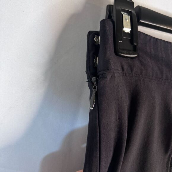 Under Armour Performance Black Golf Mini Skirt Side Zip Front Slits Size 8 MD - Picture 6 of 12
